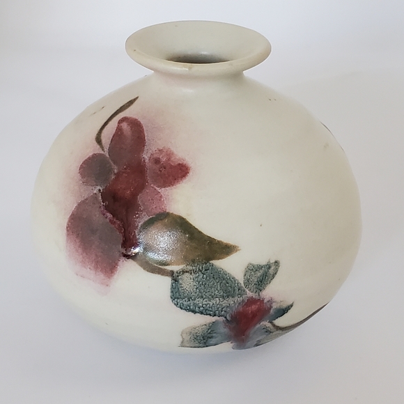 Signed Studio Pottery Vase - Picture 4 of 10